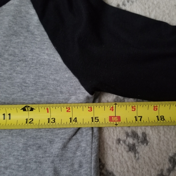 H&M Divided Baseball Tee Bundle of 2 Sz L - Picture 5 of 12